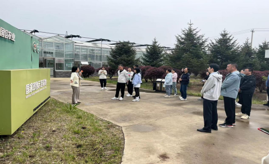 25.新东方吉林校区校长马雷携中高层团队莅临888电子官网集团参观团建_副本.png