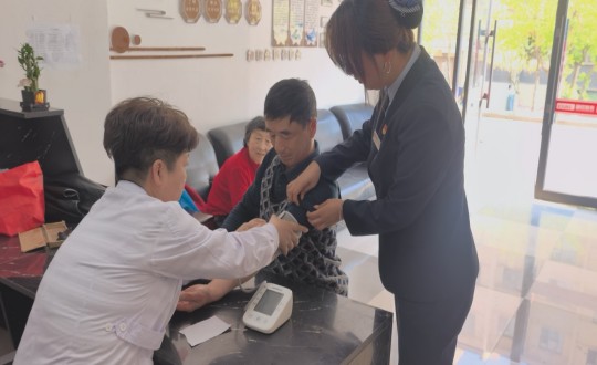 9.便民义诊活动_副本.jpg